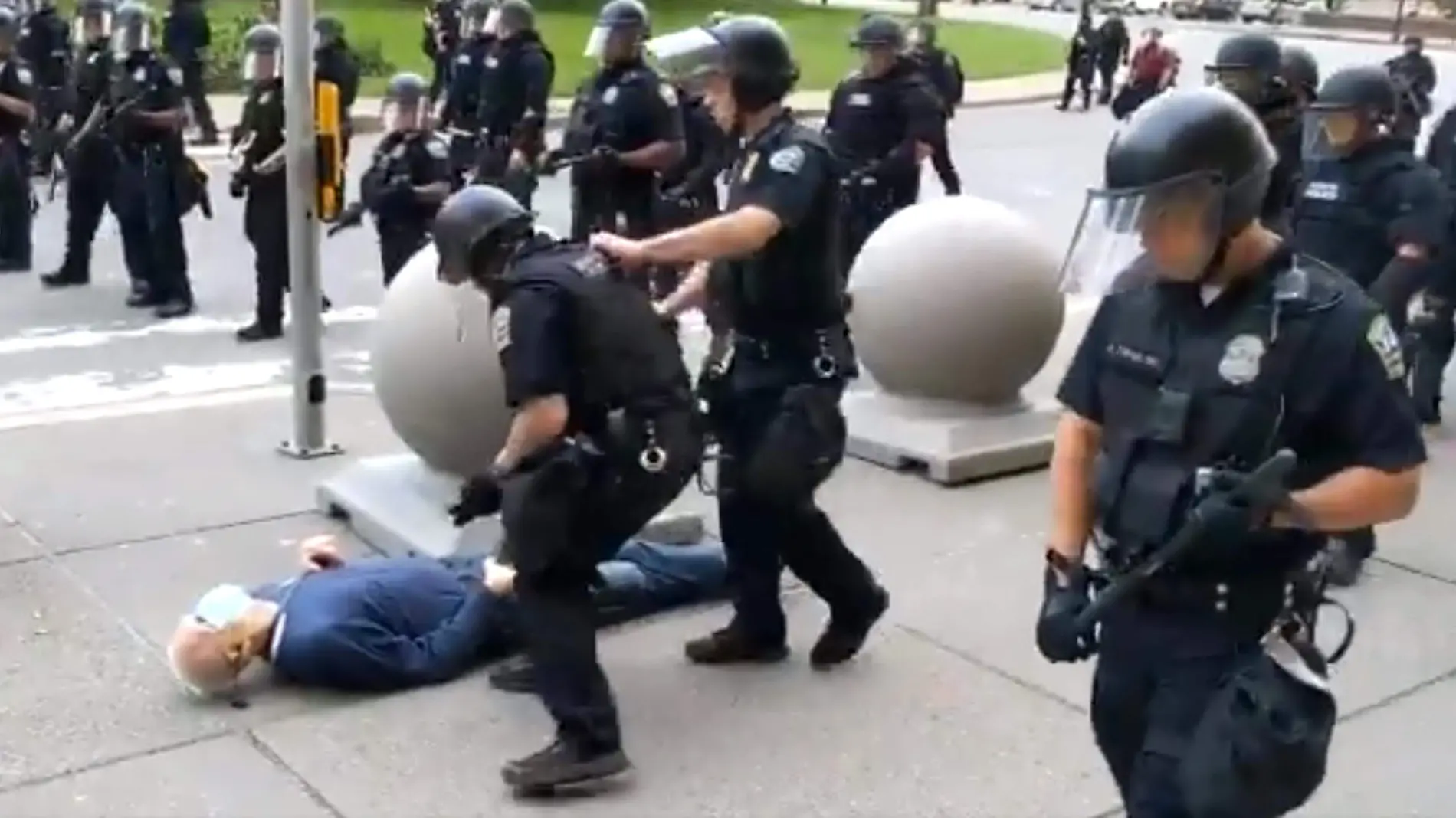 Martin Gugino, manifestante herido por policias